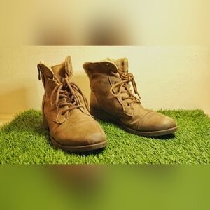 Qupid Brown Boots Size 7!
